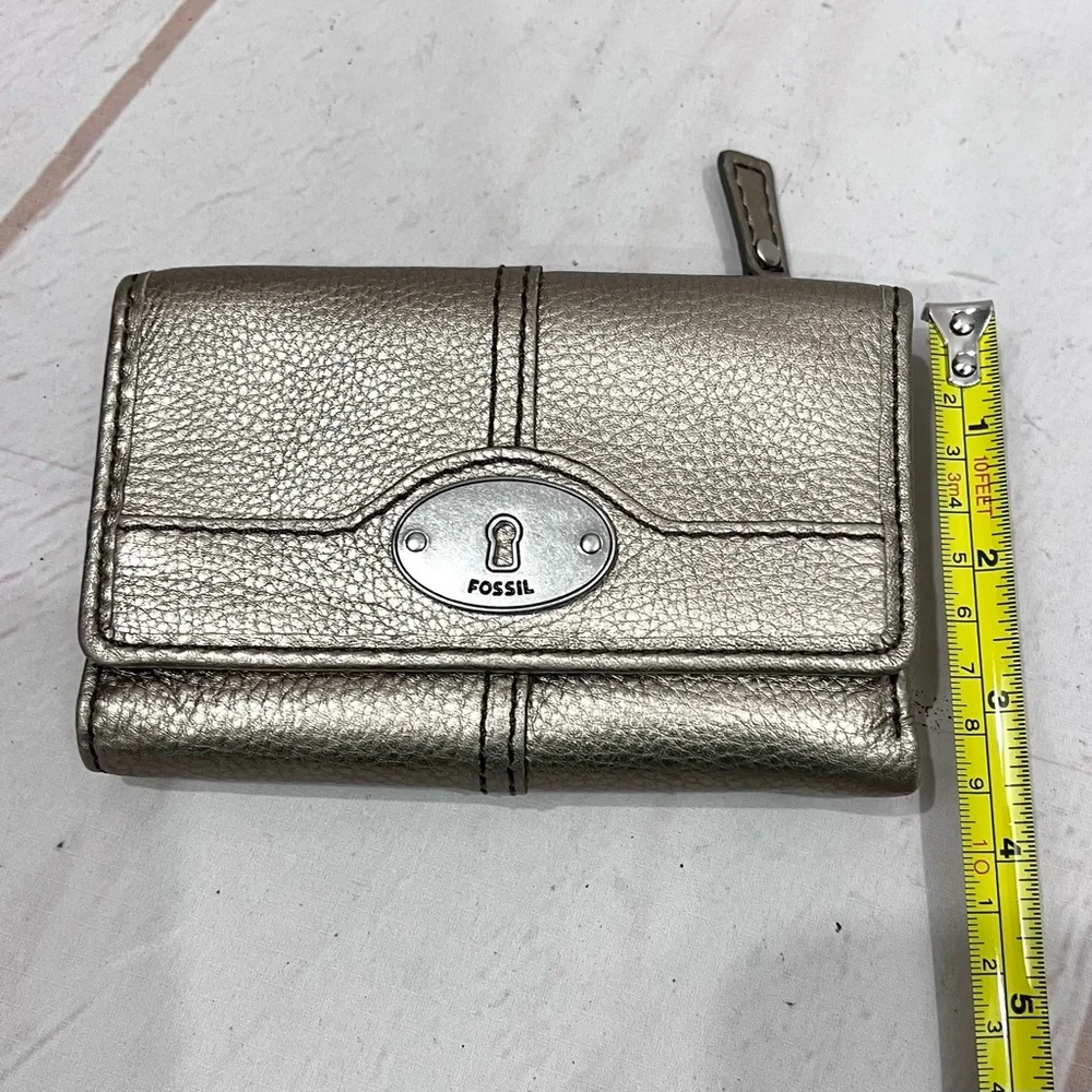 Fossil Golden Bronze Metallic Leather Keyhole Medium Trifold Maddox Wallet